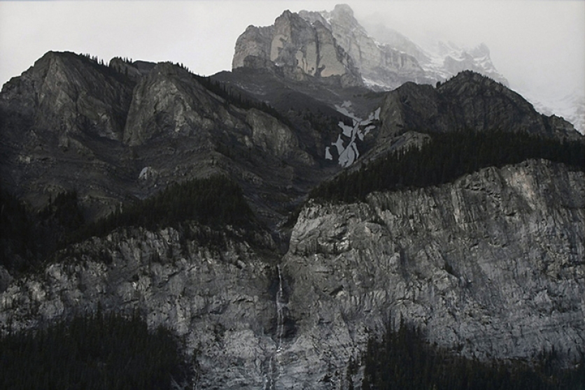 http://bardary.mirunadragan.com/files/gimgs/th-12_TheMountainsAreMirrors7.jpg